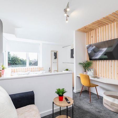 Stylish Studio Apt In Leeds Лийдс Екстериор снимка